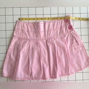 H&M Dubster Pink Mini Skirt with button side detail NWOT